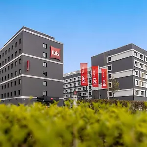 2* ホテル Ibis Airport